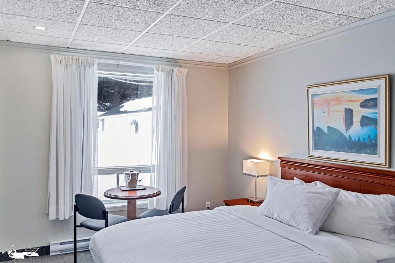 Hotel Motel Manoir De פרסה מראה חיצוני תמונה