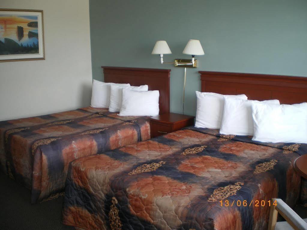 Hotel Motel Manoir De פרסה מראה חיצוני תמונה