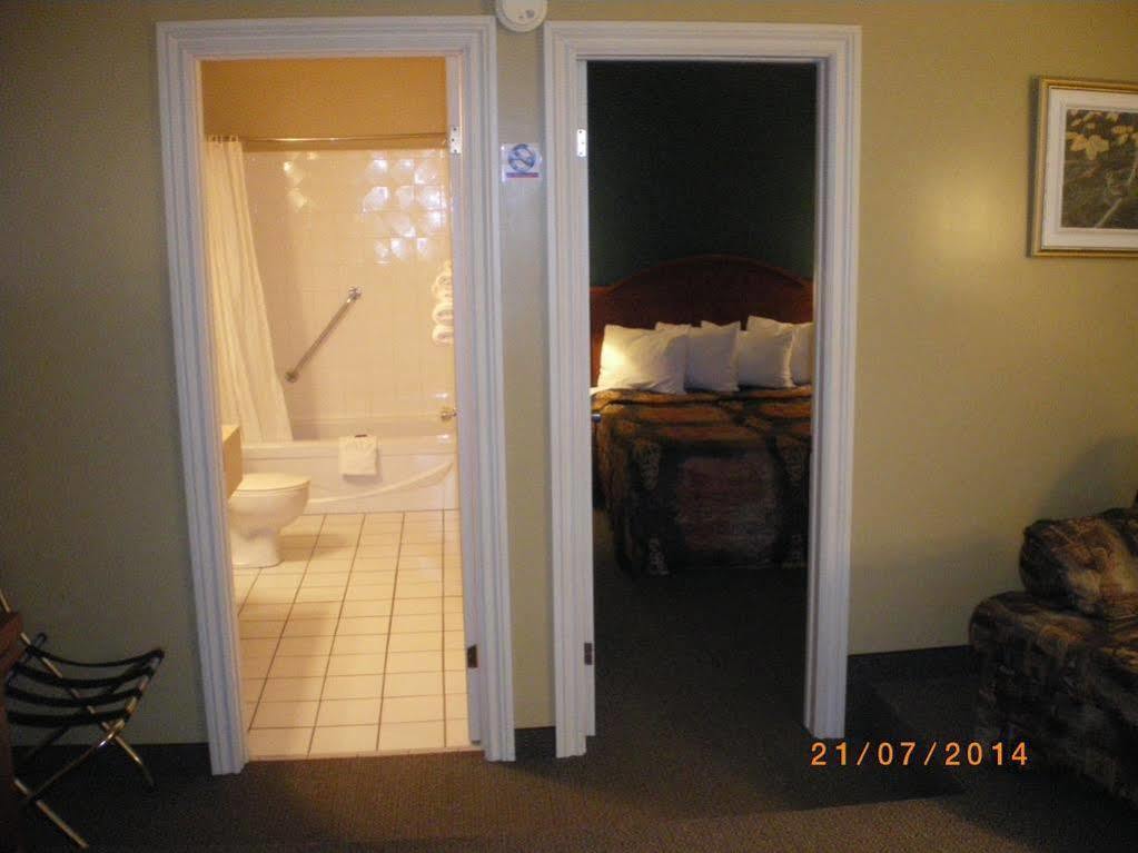 Hotel Motel Manoir De פרסה מראה חיצוני תמונה