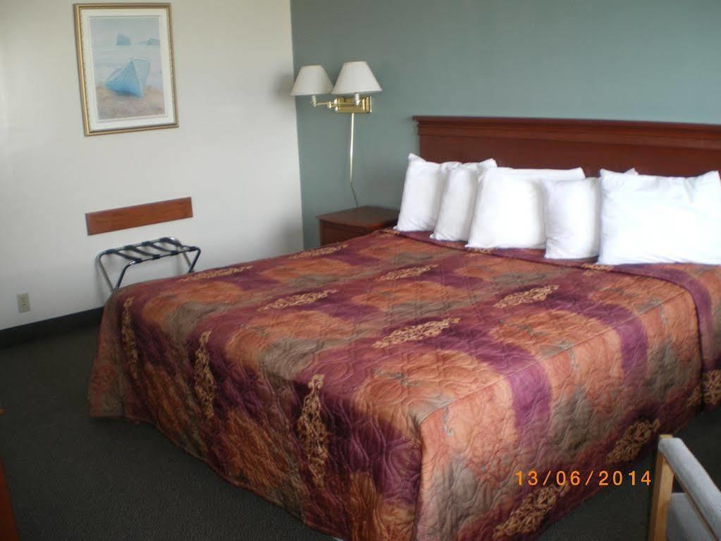 Hotel Motel Manoir De פרסה מראה חיצוני תמונה
