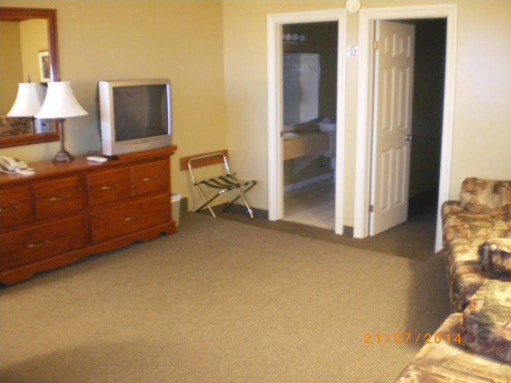 Hotel Motel Manoir De פרסה מראה חיצוני תמונה